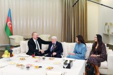 President Ilham Aliyev presents "Sharaf" Order to People’s Artist Alibaba Mammadov (PHOTO)