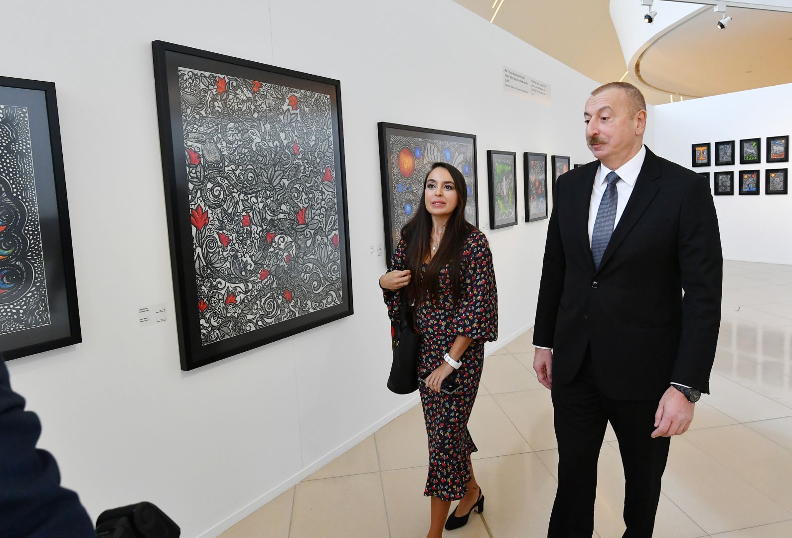 President Ilham Aliyev presents "Sharaf" Order to People’s Artist Alibaba Mammadov (PHOTO)