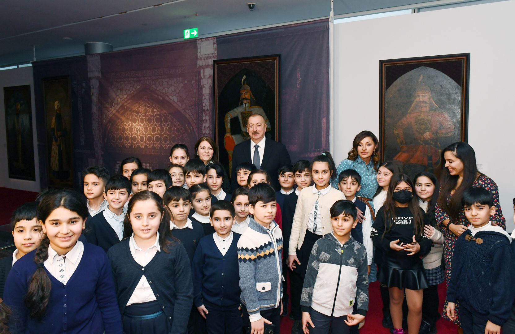 President Ilham Aliyev presents "Sharaf" Order to People’s Artist Alibaba Mammadov (PHOTO)