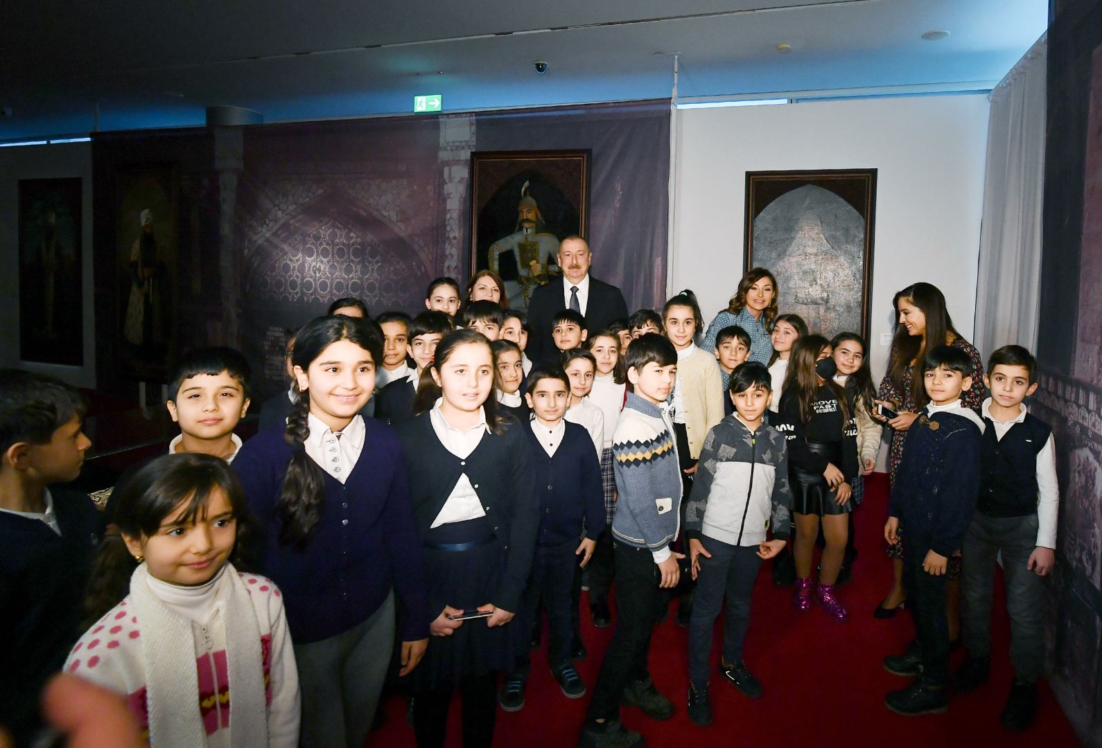 President Ilham Aliyev presents "Sharaf" Order to People’s Artist Alibaba Mammadov (PHOTO)