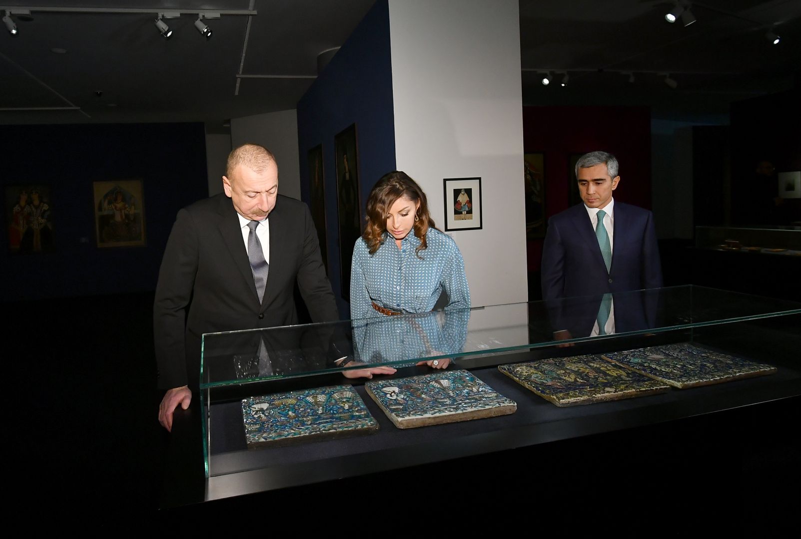 President Ilham Aliyev presents "Sharaf" Order to People’s Artist Alibaba Mammadov (PHOTO)