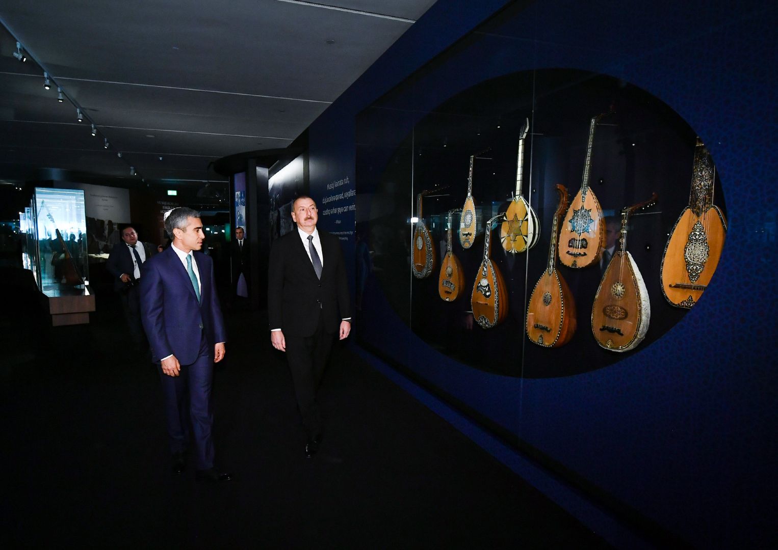 President Ilham Aliyev presents "Sharaf" Order to People’s Artist Alibaba Mammadov (PHOTO)