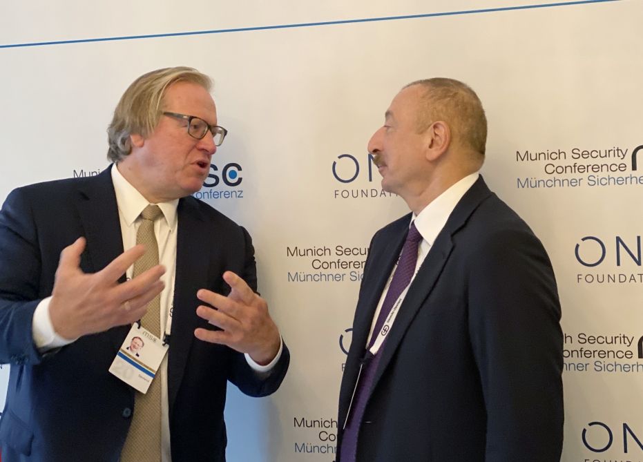 Ilham Aliyev attends Energy Security round table at Munich Security Conference (PHOTO)