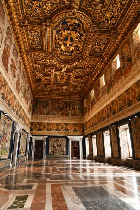 Azerbaijan's First Lady Mehriban Aliyeva views Quirinale Palace in Rome (PHOTO)