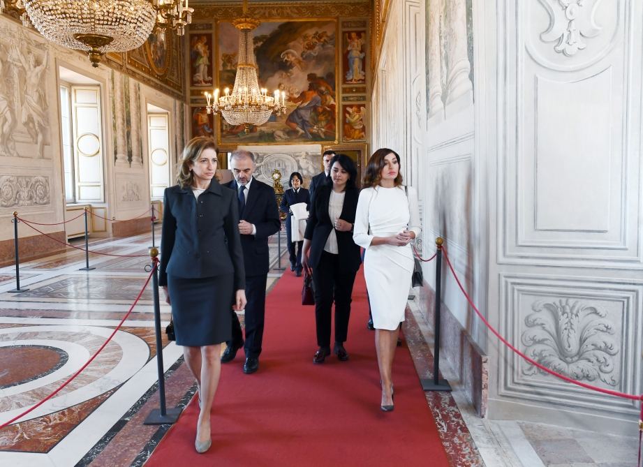 Azerbaijan's First Lady Mehriban Aliyeva views Quirinale Palace in Rome (PHOTO)