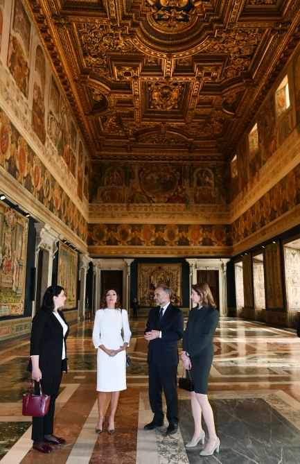 Azerbaijan's First Lady Mehriban Aliyeva views Quirinale Palace in Rome (PHOTO)