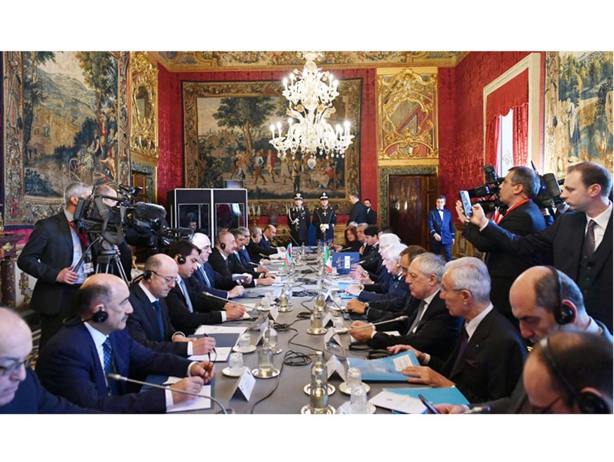 Azerbaijani President Ilham Aliyev, Italian President Sergio Mattarella hold expanded meeting (PHOTO)