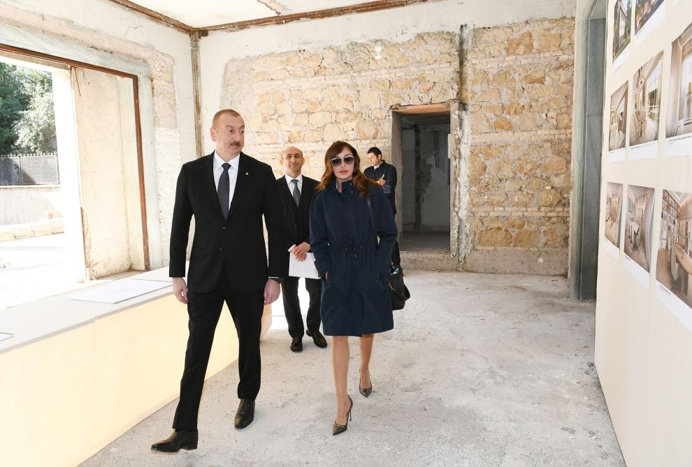President Ilham Aliyev viewed building designed to host Azerbaijan Culture Center in Rome (PHOTO)