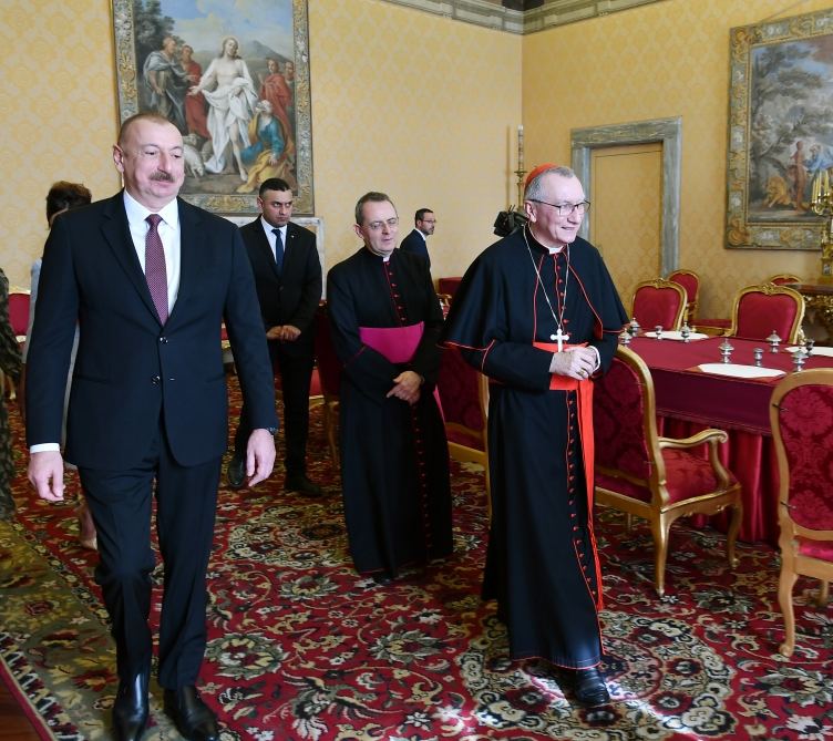 Azerbaijan’s President Ilham Aliyev, First Lady Mehriban Aliyeva meet with Vatican Secretary of State Cardinal (PHOTO)