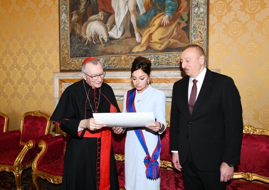 Azerbaijan’s President Ilham Aliyev, First Lady Mehriban Aliyeva meet with Vatican Secretary of State Cardinal (PHOTO)