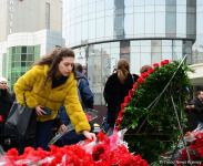 Azerbaijani public commemorates Khojaly genocide victims (PHOTO)