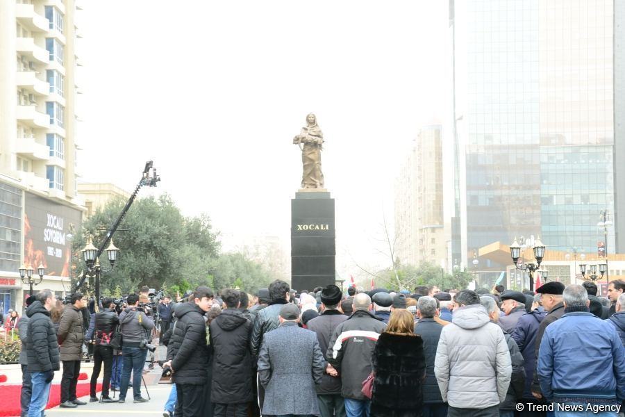 Azerbaijani public commemorates Khojaly genocide victims (PHOTO)