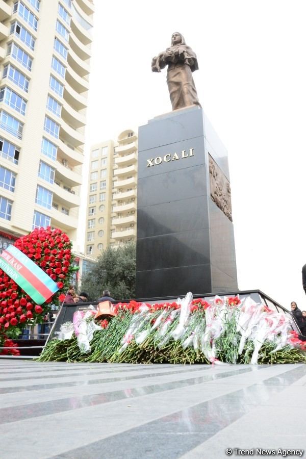 Azerbaijani public commemorates Khojaly genocide victims (PHOTO)