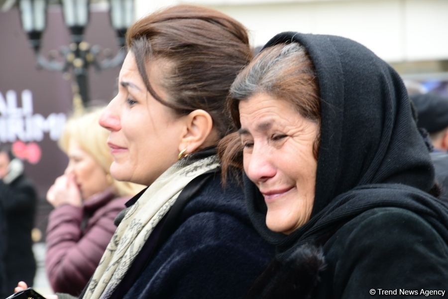 Azerbaijani public commemorates Khojaly genocide victims (PHOTO)