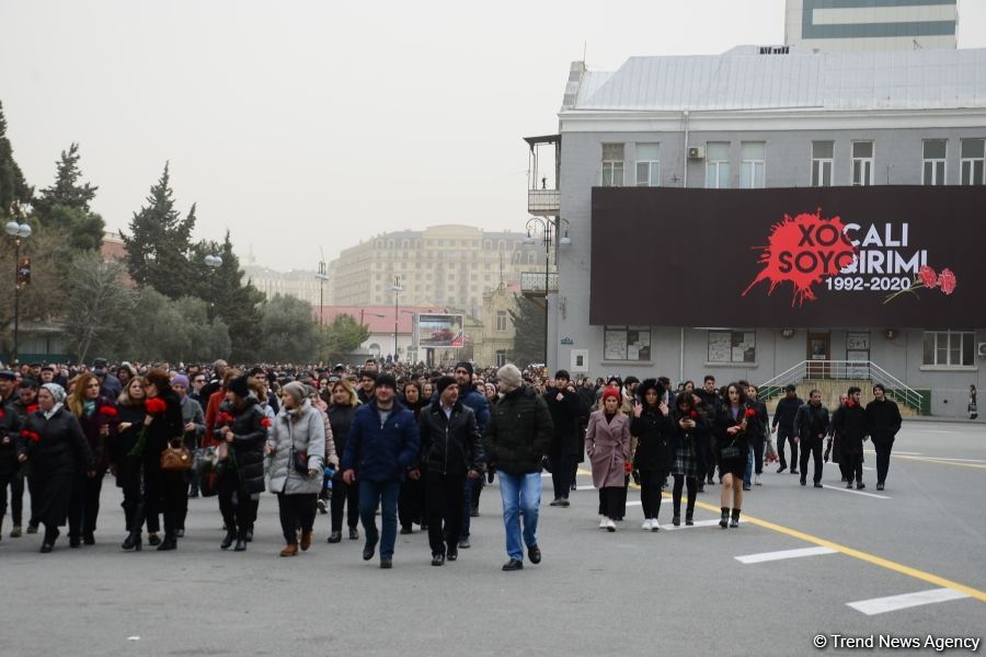 Azerbaijani public commemorates Khojaly genocide victims (PHOTO)
