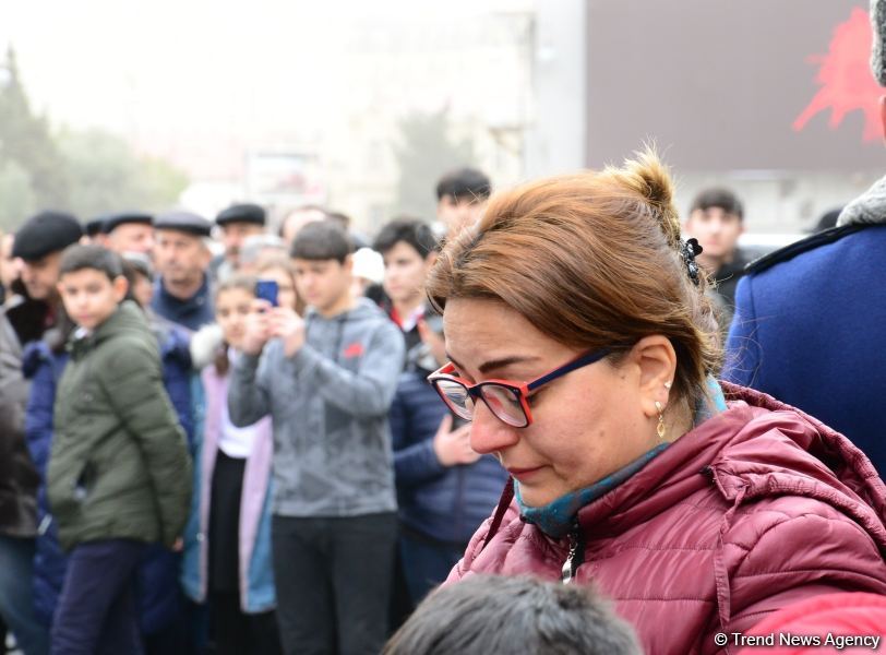 Azerbaijani public commemorates Khojaly genocide victims (PHOTO)