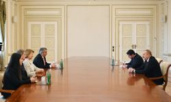 President Ilham Aliyev receives delegation led by UK Prime Minister's Trade Envoy to Azerbaijan (PHOTO)