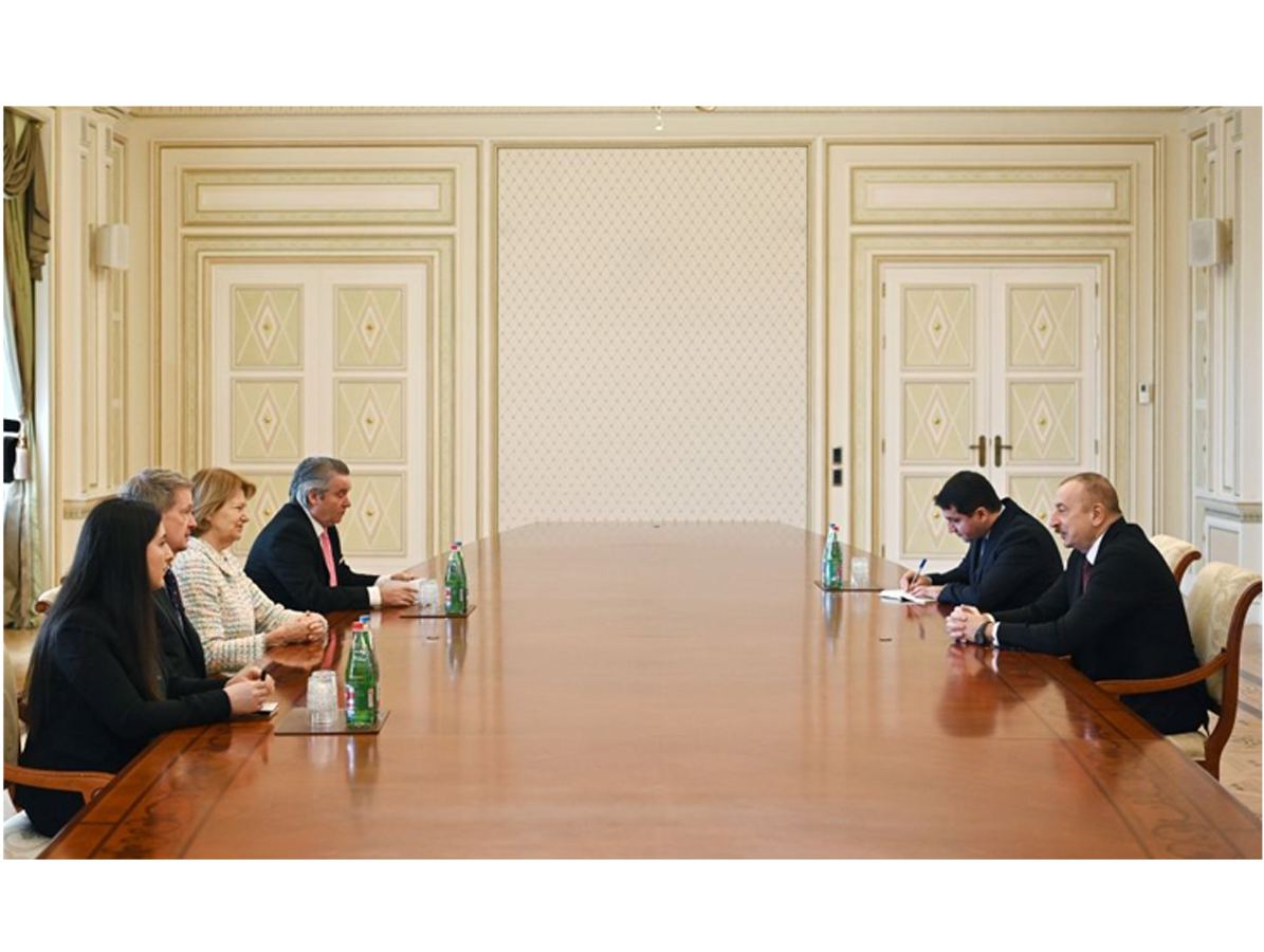 President Ilham Aliyev receives delegation led by UK Prime Minister's Trade Envoy to Azerbaijan (PHOTO)