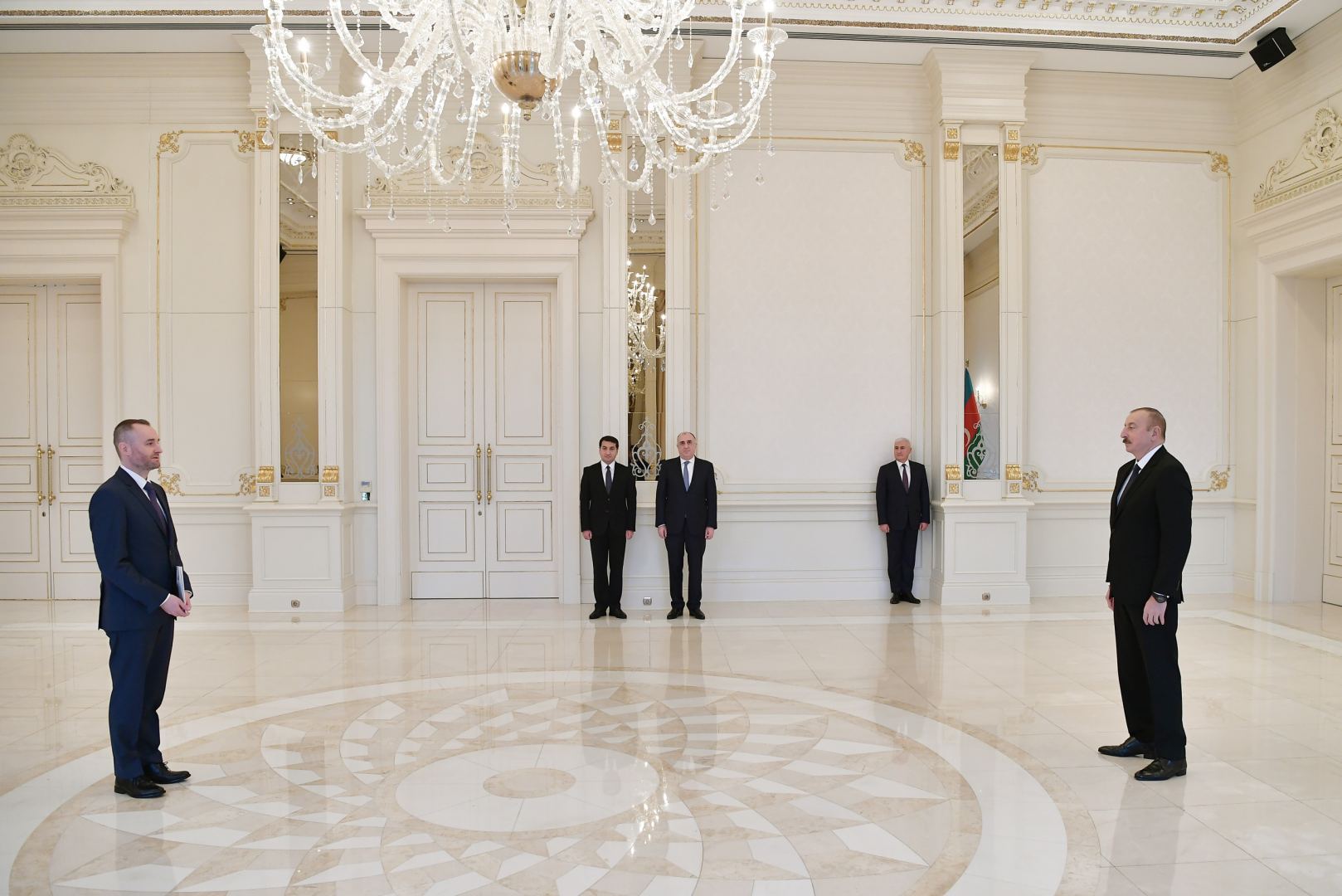 President Ilham Aliyev received credentials of incoming Polish ambassador (PHOTO)