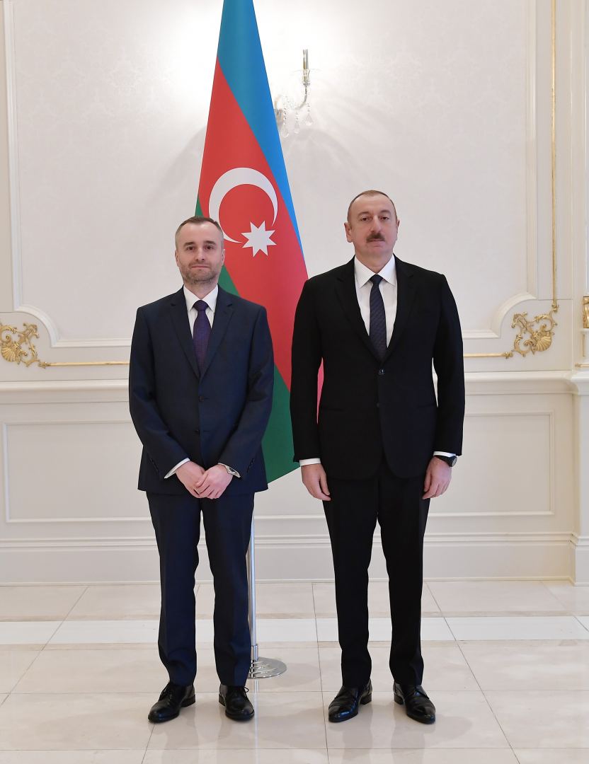 President Ilham Aliyev received credentials of incoming Polish ambassador (PHOTO)