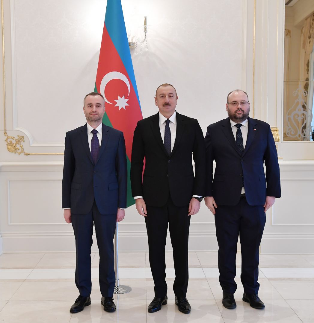 President Ilham Aliyev received credentials of incoming Polish ambassador (PHOTO)