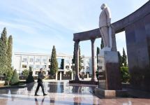 Azerbaijani president arrives in Shamkir district for visit (PHOTO)