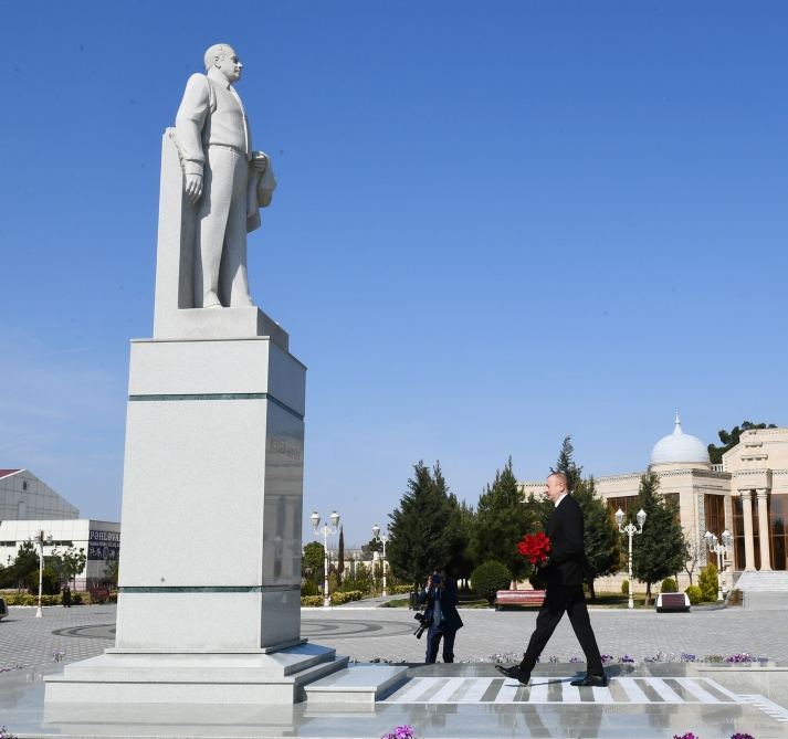 Azerbaijani president arrives in Goranboy district for visit (PHOTO)