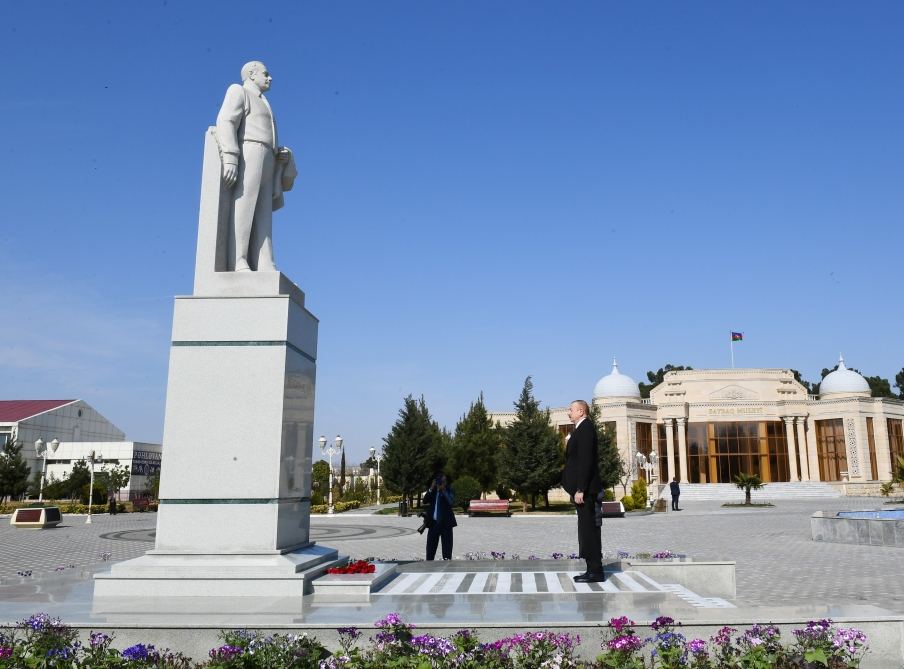 Azerbaijani president arrives in Goranboy district for visit (PHOTO)