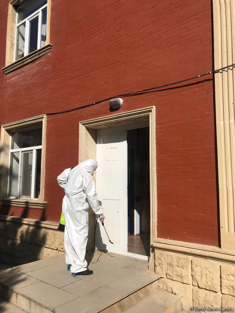 Disinfection work ongoing in Baku amid COVID-19 threat (PHOTO)