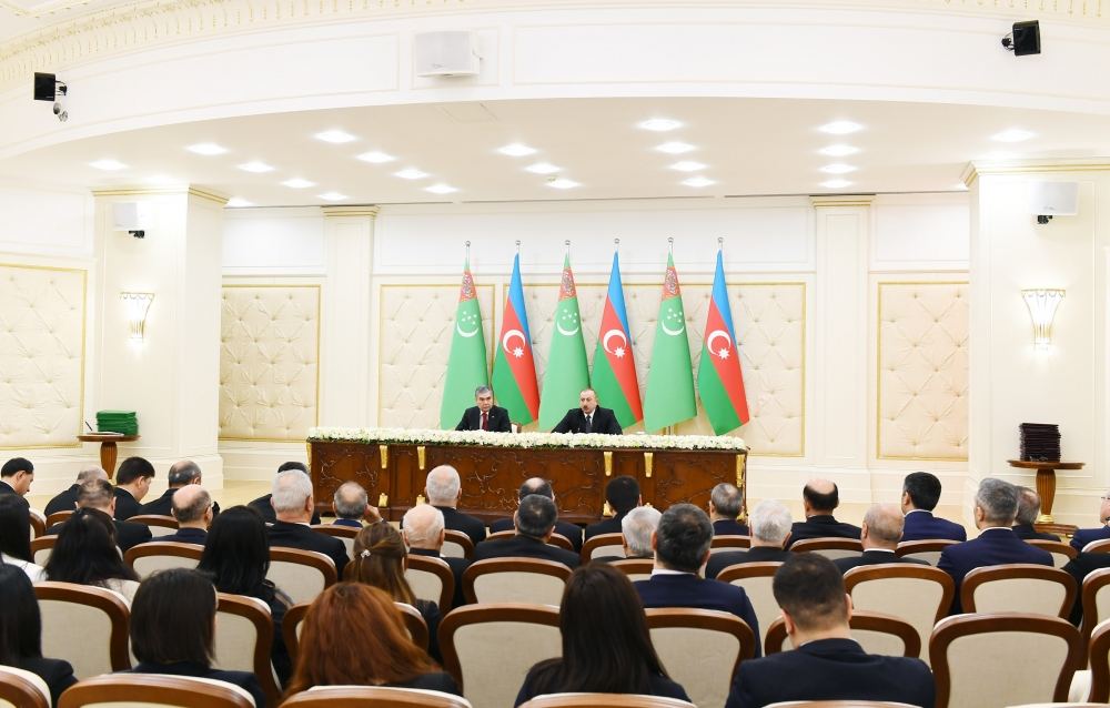 Azerbaijani, Turkmen presidents made press statements (PHOTO)