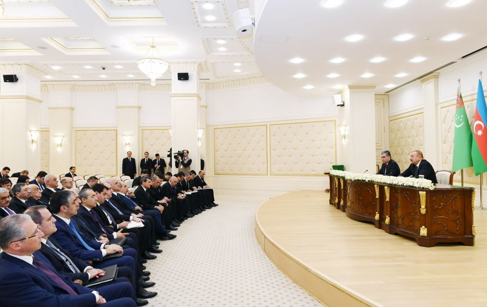 Azerbaijani, Turkmen presidents made press statements (PHOTO)