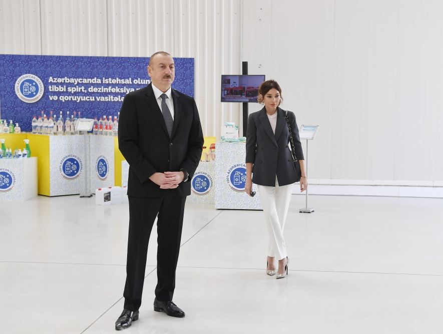 President Ilham Aliyev, First Lady Mehriban Aliyeva attend opening of medical masks manufacturing enterprise in Sumgayit Chemical Industrial Park (PHOTO/VIDEO)