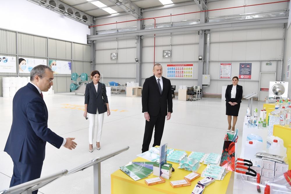 President Ilham Aliyev, First Lady Mehriban Aliyeva attend opening of medical masks manufacturing enterprise in Sumgayit Chemical Industrial Park (PHOTO/VIDEO)