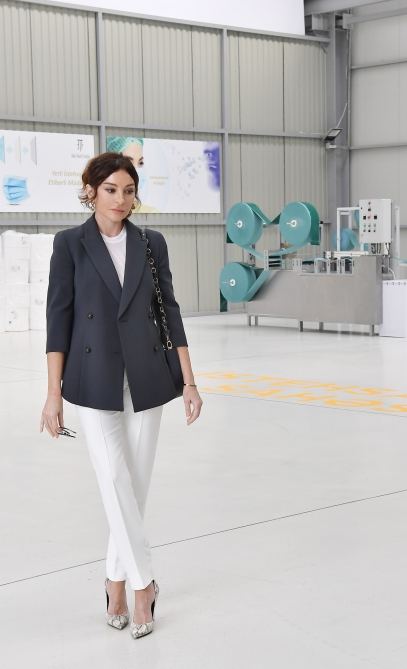 President Ilham Aliyev, First Lady Mehriban Aliyeva attend opening of medical masks manufacturing enterprise in Sumgayit Chemical Industrial Park (PHOTO/VIDEO)