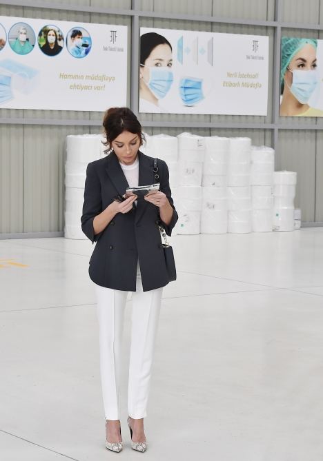 President Ilham Aliyev, First Lady Mehriban Aliyeva attend opening of medical masks manufacturing enterprise in Sumgayit Chemical Industrial Park (PHOTO/VIDEO)