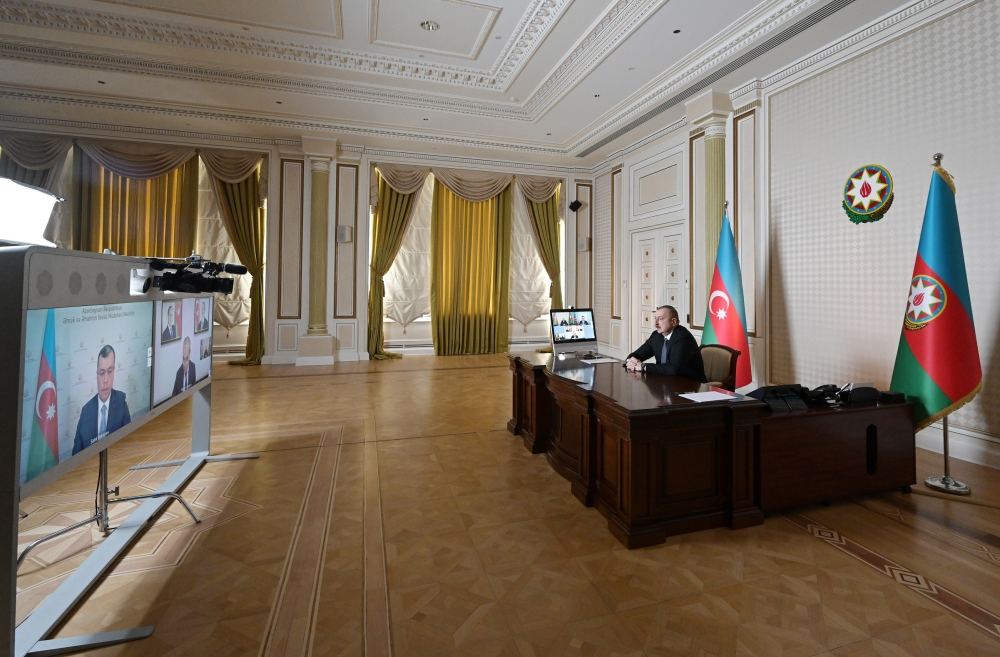 President Ilham Aliyev held meeting through videoconference with participation of ministers of labor and social protection of population and economy (PHOTO)