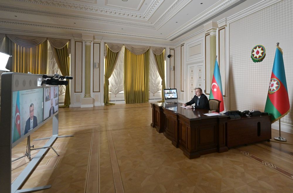 President Ilham Aliyev held meeting through videoconference with participation of ministers of labor and social protection of population and economy (PHOTO)