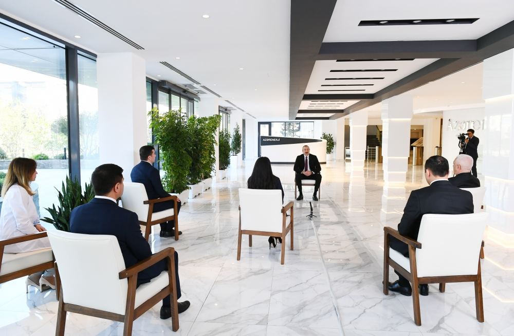 President Ilham Aliyev inaugurated newly-reconstructed main administrative, scientific, educational and laboratory complex of AzerEnergy OJSC (PHOTO)