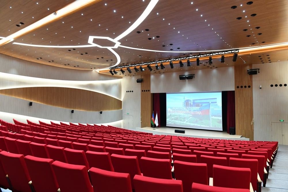 President Ilham Aliyev inaugurated newly-reconstructed main administrative, scientific, educational and laboratory complex of AzerEnergy OJSC (PHOTO)