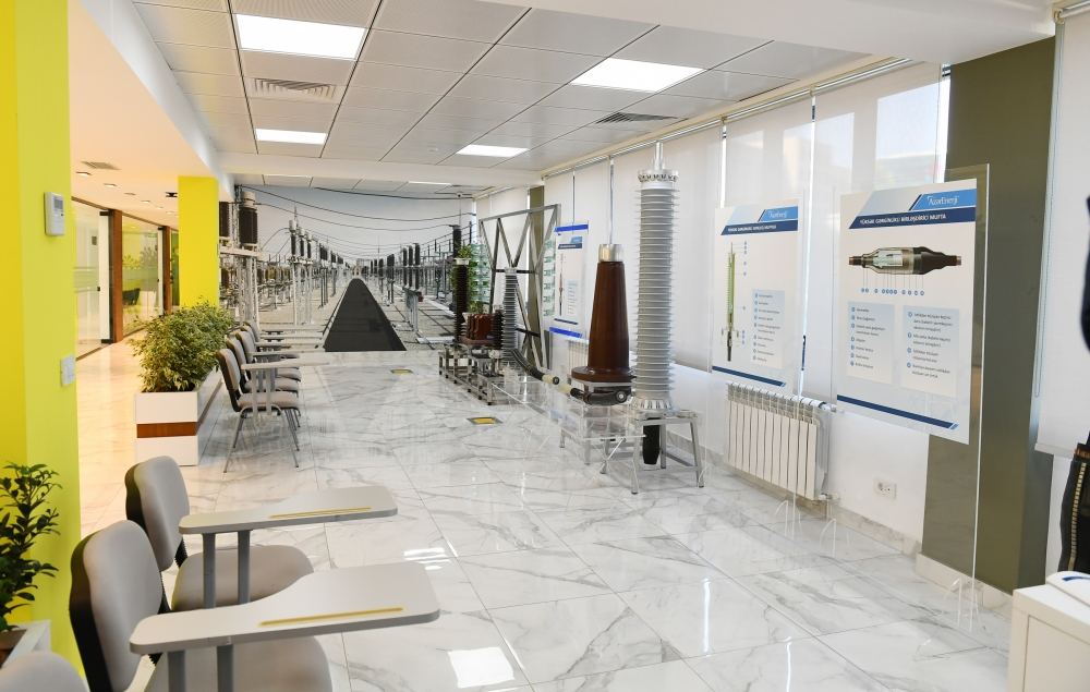President Ilham Aliyev inaugurated newly-reconstructed main administrative, scientific, educational and laboratory complex of AzerEnergy OJSC (PHOTO)