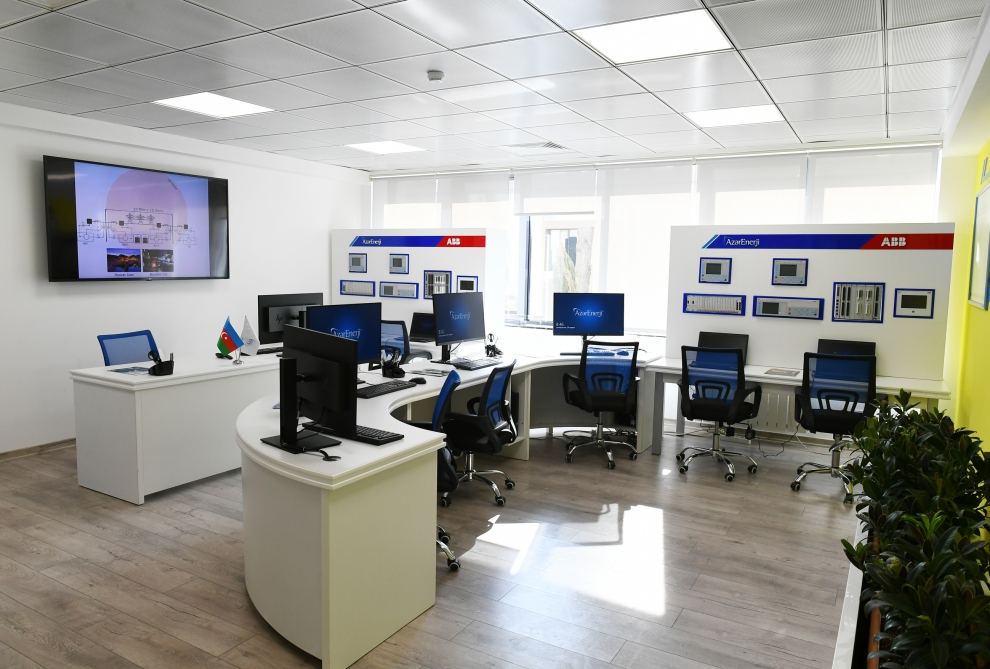 President Ilham Aliyev inaugurated newly-reconstructed main administrative, scientific, educational and laboratory complex of AzerEnergy OJSC (PHOTO)