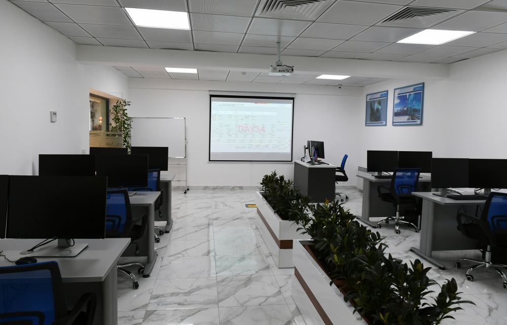 President Ilham Aliyev inaugurated newly-reconstructed main administrative, scientific, educational and laboratory complex of AzerEnergy OJSC (PHOTO)