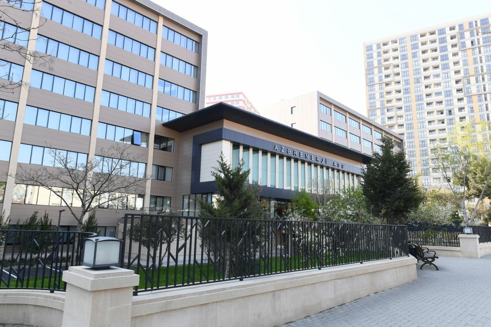 President Ilham Aliyev inaugurated newly-reconstructed main administrative, scientific, educational and laboratory complex of AzerEnergy OJSC (PHOTO)