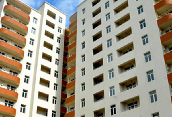 Prices of private and country houses fall in Baku