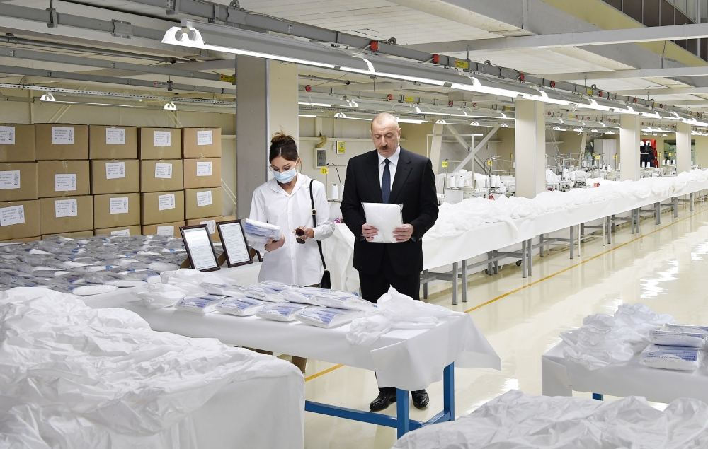 Azerbaijani president, first lady attend opening of face mask factory in Sumgayit (PHOTO/VIDEO)