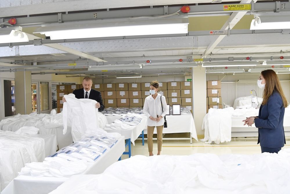 Azerbaijani president, first lady attend opening of face mask factory in Sumgayit (PHOTO/VIDEO)