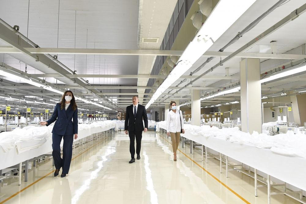 Azerbaijani president, first lady attend opening of face mask factory in Sumgayit (PHOTO/VIDEO)