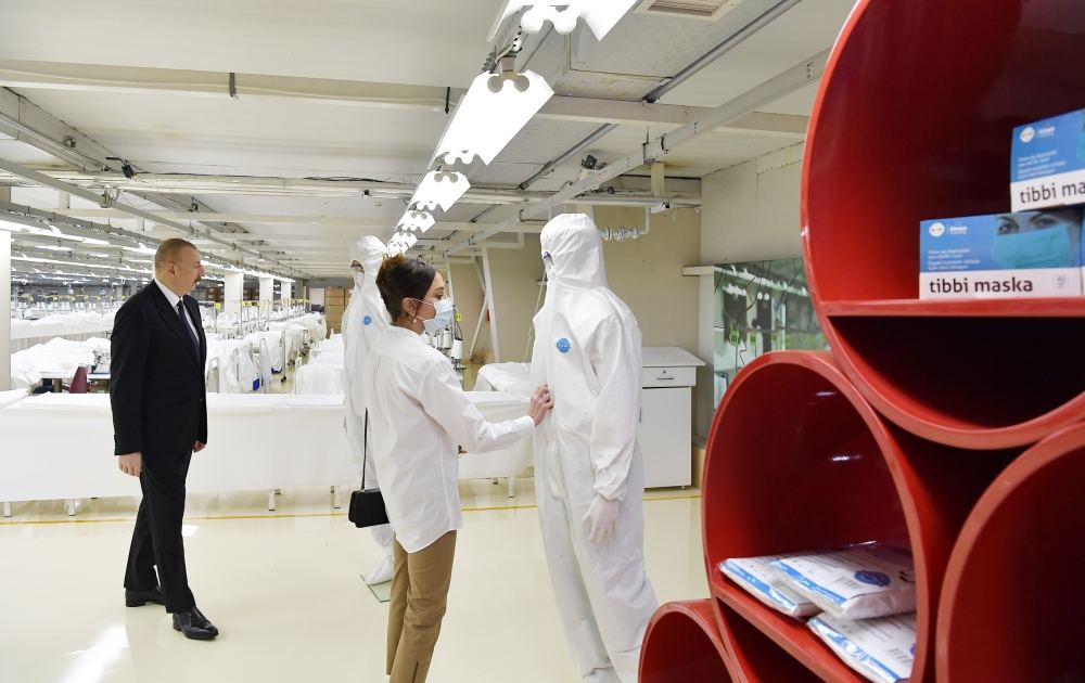 Azerbaijani president, first lady attend opening of face mask factory in Sumgayit (PHOTO/VIDEO)