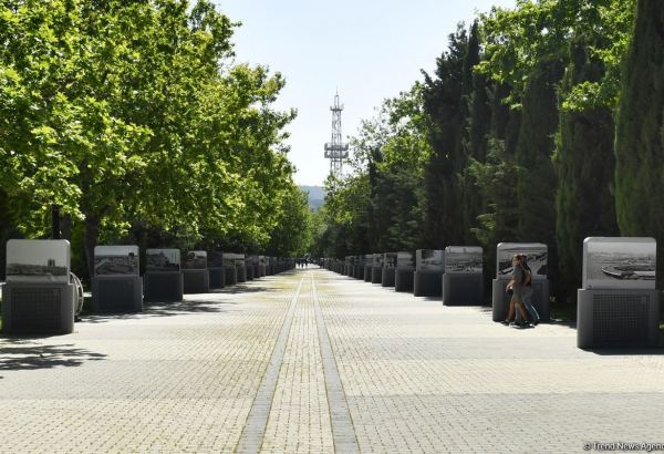 Exhibition of historical Baku photos opens on Baku boulevard (PHOTO)