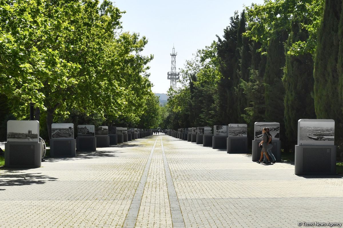 Exhibition of historical Baku photos opens on Baku boulevard (PHOTO)